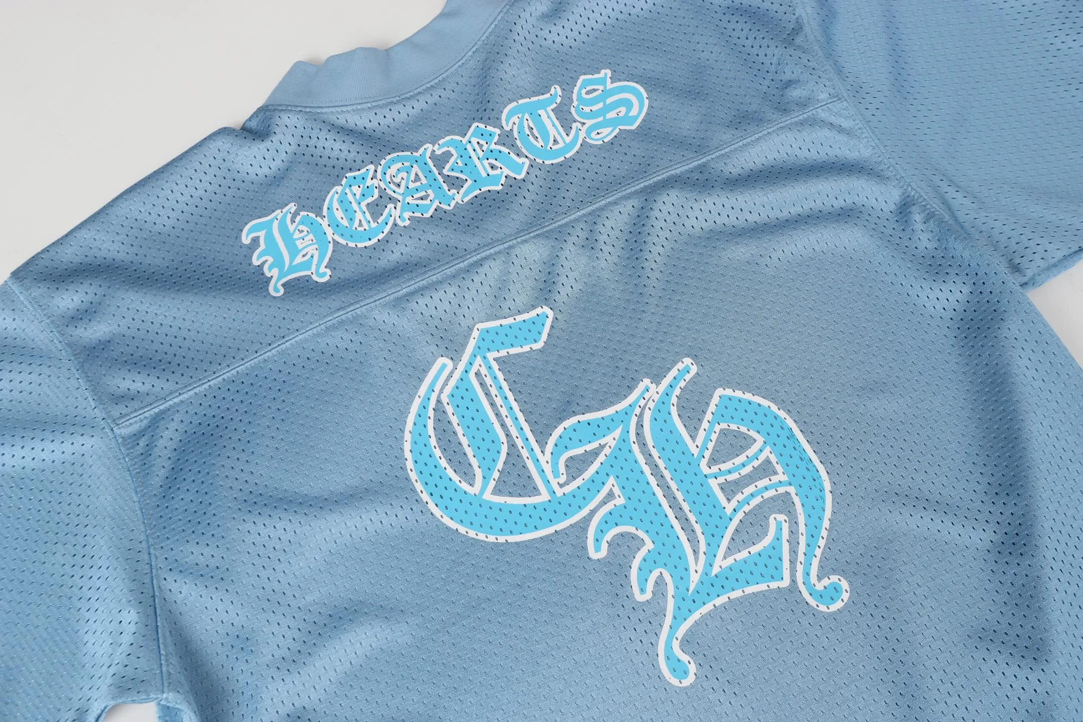 P160 Chrome Hearts CH Chrome Hearts popular Sanskrit printed mesh double-layer ice hockey jersey sports suit. Uses direct injection imported machine printing. Hardware accessories are all ground and customized. Correct configuration. Black 2025 Chrome Hearts authentic packaging. 300 grams of custom-made dyed mesh. Large version. Loose and stylish. Different from lower versions. Slim and long version with upper body and hip stretch. 100% commitment: top quality. Not fast food. The highest version on the market. Top quality - different from ordinary versions on the market. If you care about quality, you should also respect the price. Absolutely 0 after-sales service and 0 return rate so far. It’s hard not to love the style - 300g mesh custom-dyed fabric - Correct high-density main mark, washed tag, hand-sewn
